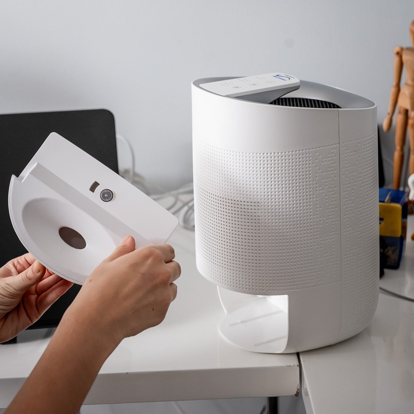 Crystal Aire Air Purifier & Dehumidifier - Q9